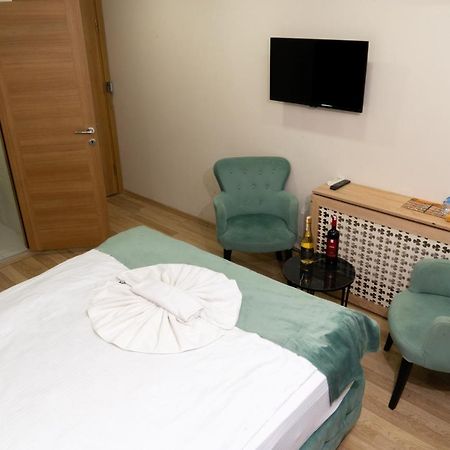 Loss Hotel Catalca Екстер'єр фото