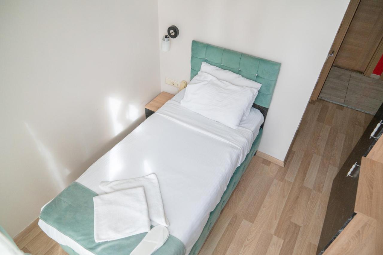 Loss Hotel Catalca Екстер'єр фото